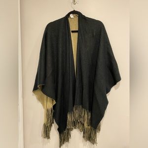 NWOT Black & Tan Poncho Style Shawl Wrap with Fringe